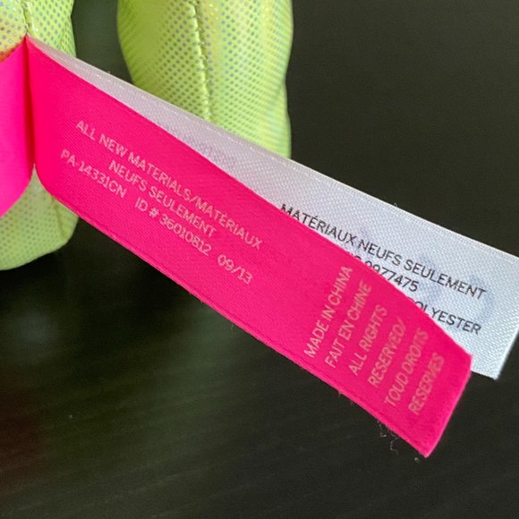 Victoria's Secret PINK 2012 Mini Dog NEW *RARE* Collectible - Picture 13 of 15